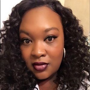 Meet your Posher, Latoya